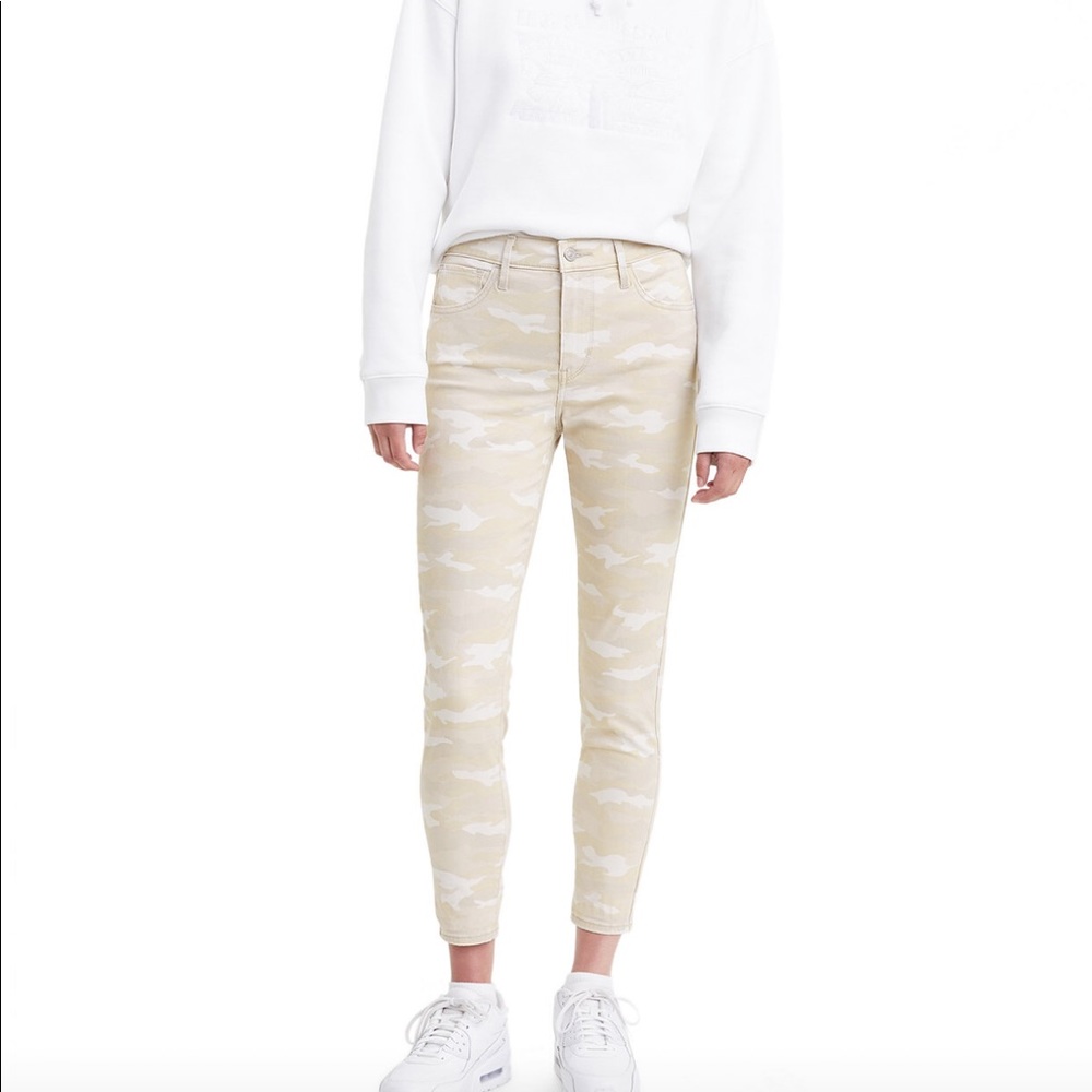 NWT | Levi | 720 High Rise Cropped Skinny Jean - Picture 3 of 12
